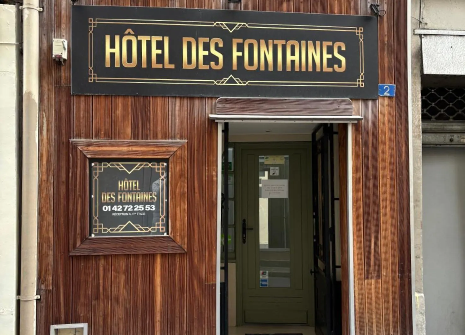 Des Fontaines 2*