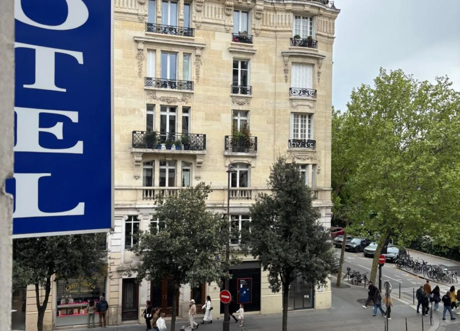 Hotel Des Fontaines 2*