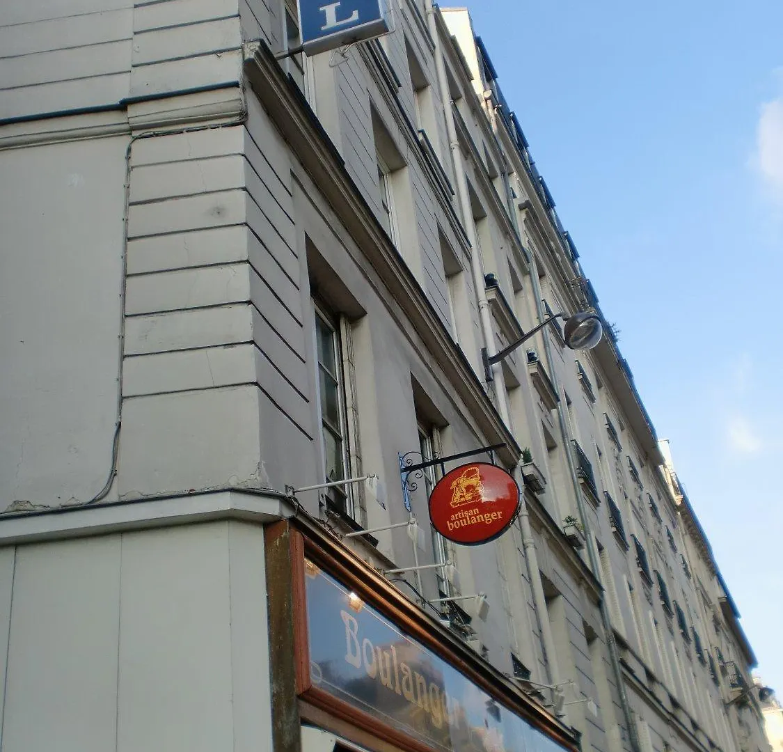 Hotel Des Fontaines 2*